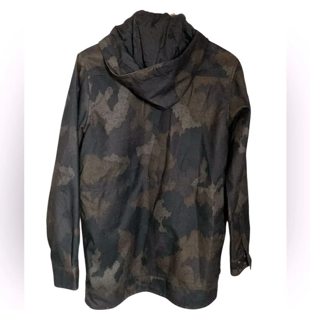 Ride Snowboarding Jacket Woman’s Size S Shred Gear Camo